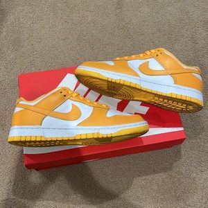 Nike dunk low laser orange